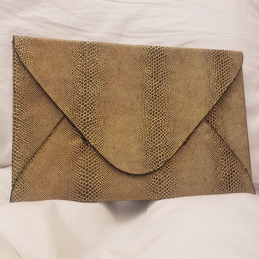 Bcbgmaxazria envelop embossed snakeskin clutch bag